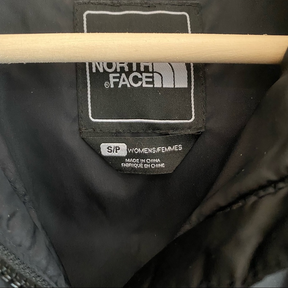 NORTH FACE 550 Women’s Winter Coat - Size Small - Picture 3 of 5